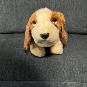 Tracker hound dog beanie baby!